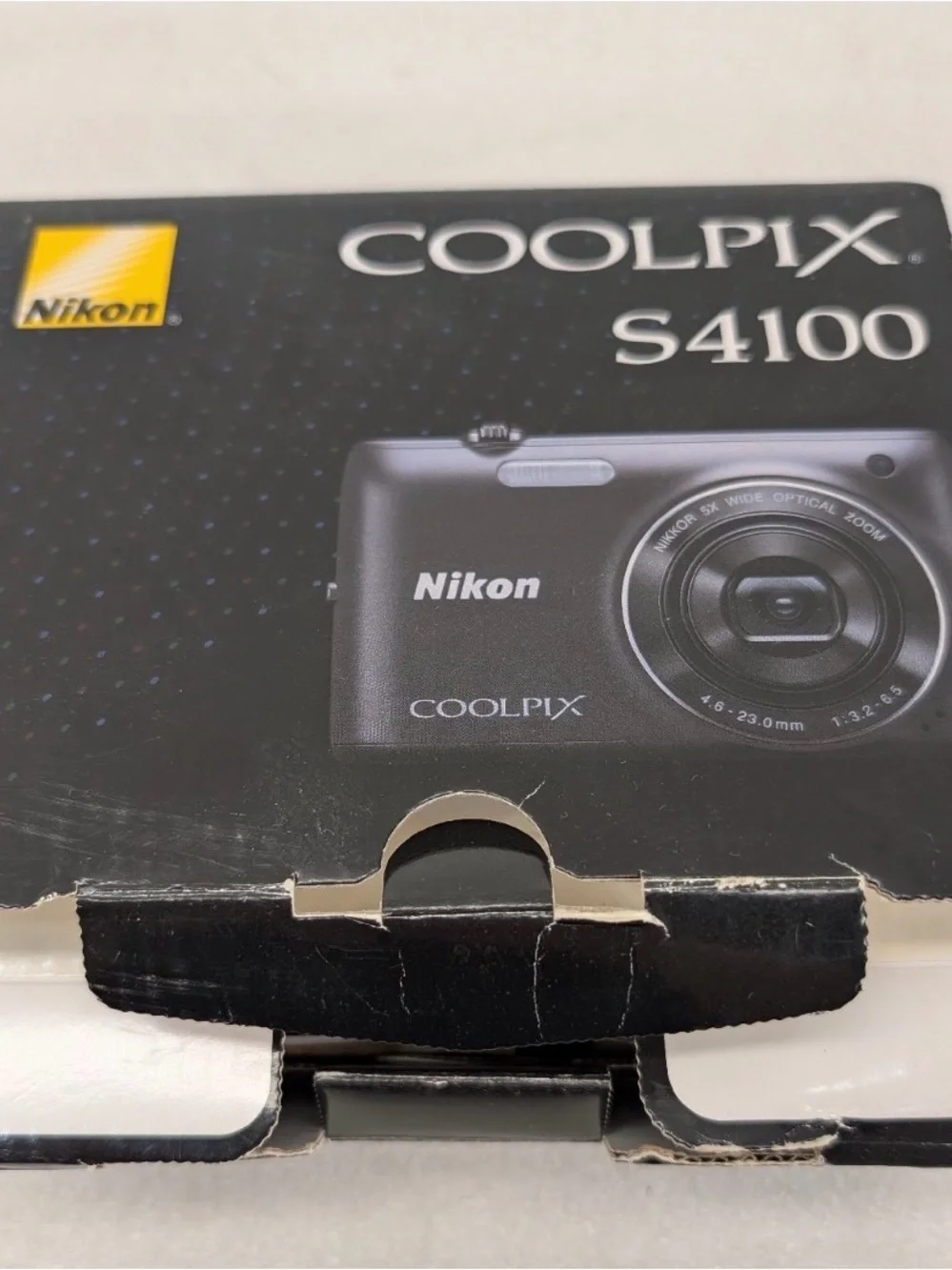 Nikon COOLPIX S4100 Black Digital Camera 14MP 5X Wide Optical Zoom W/ Battery